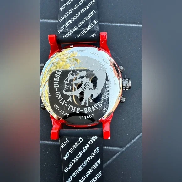 Diesel DZ7431 Mr Daddy Red Rubber Band Black Dial With Date Men's - Picture 5 of 8